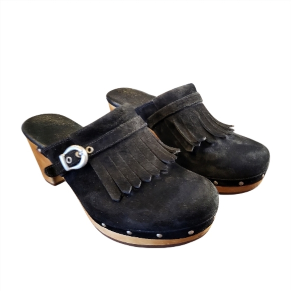 UGG Black Suede Gwenneth Mules with Fringe Buckle Wooden Heel Size 6 - Picture 1 of 10